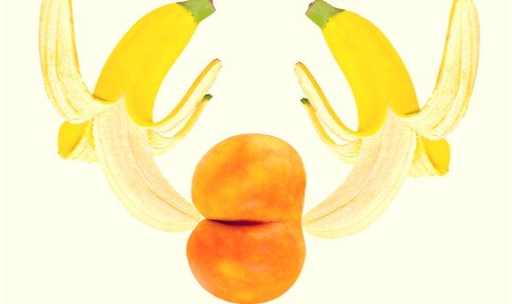 Two bananas and a peach representing sexual pleasure